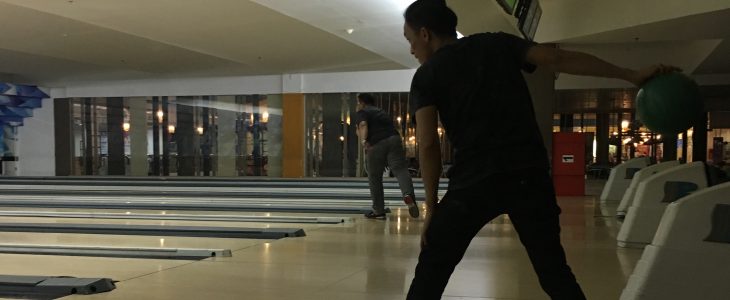 Bermain Bowling Kaza Surabaya 2