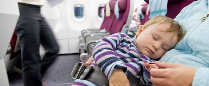 tips mudik menggunakan pesawat bersama bayi